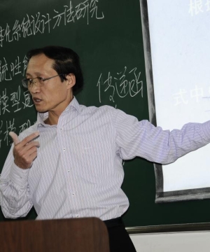 史仪凯 